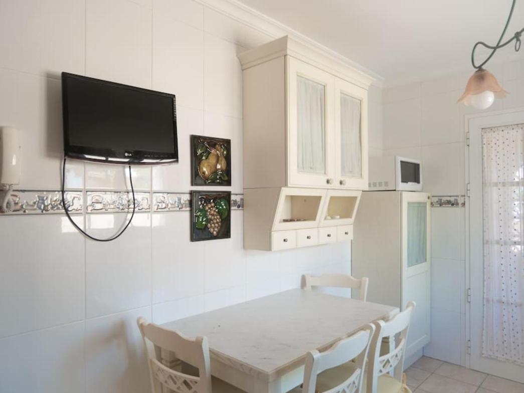Holiday Villa Vergel With Huge Private Pool, Jacuzzi, Sauna & Bbq By Amazzzing Travel Caleta De Fuste Exterior photo