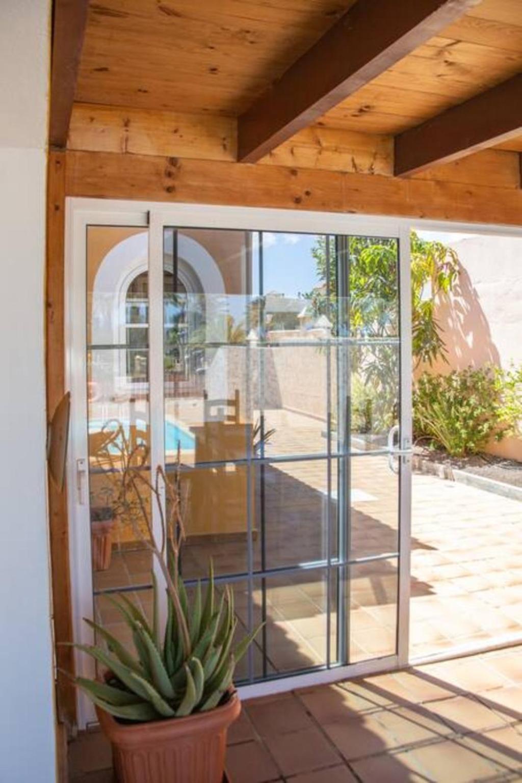Holiday Villa Vergel With Huge Private Pool, Jacuzzi, Sauna & Bbq By Amazzzing Travel Caleta De Fuste Exterior photo